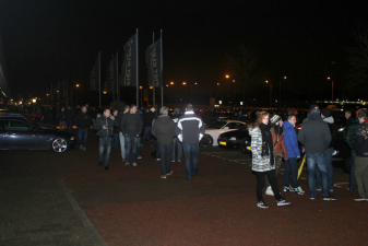 Gepimpte autos bij herdenking Paul Walker