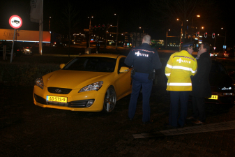 Gepimpte autos bij herdenking Paul Walker